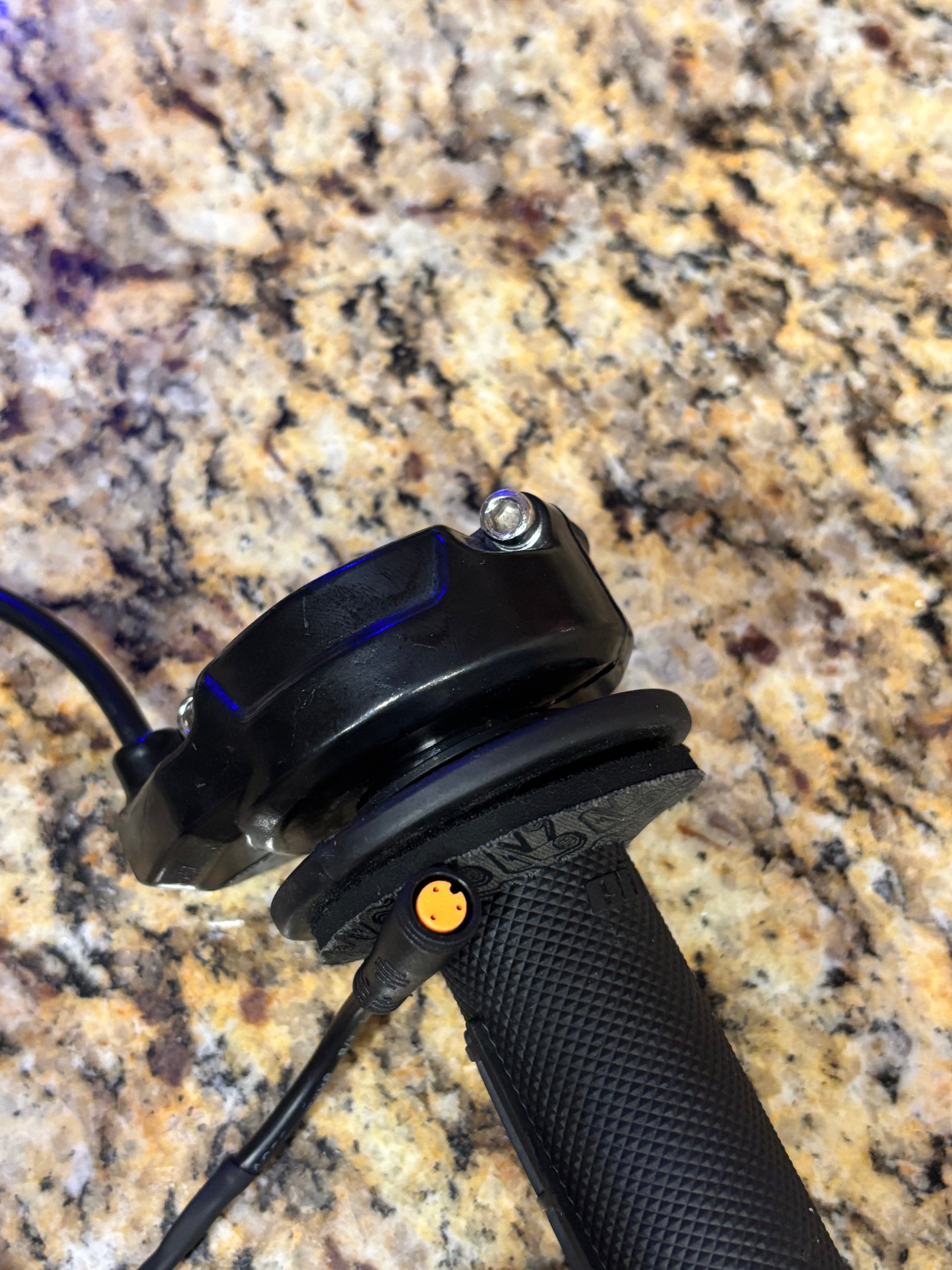 V2 Super 73 Plug and Play Surron Throttle